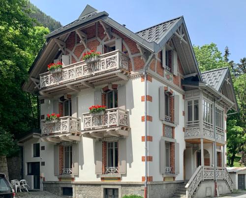Chamonix City Centre Apartment | Appart'Hotel Aiguille Verte & Spa