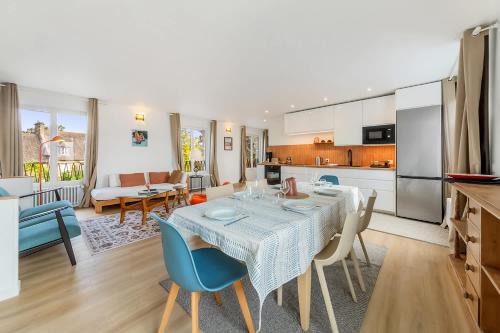 Le Rosais-La Flourie Apartment | ATLAS beautiful 2-Bed Apartment near the Sea
