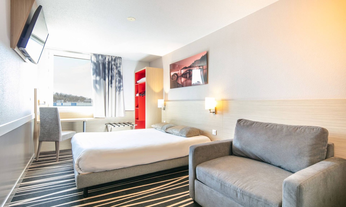 Chesnes Hotel | B&B HOTEL Lyon Aéroport St Quentin Fallavier