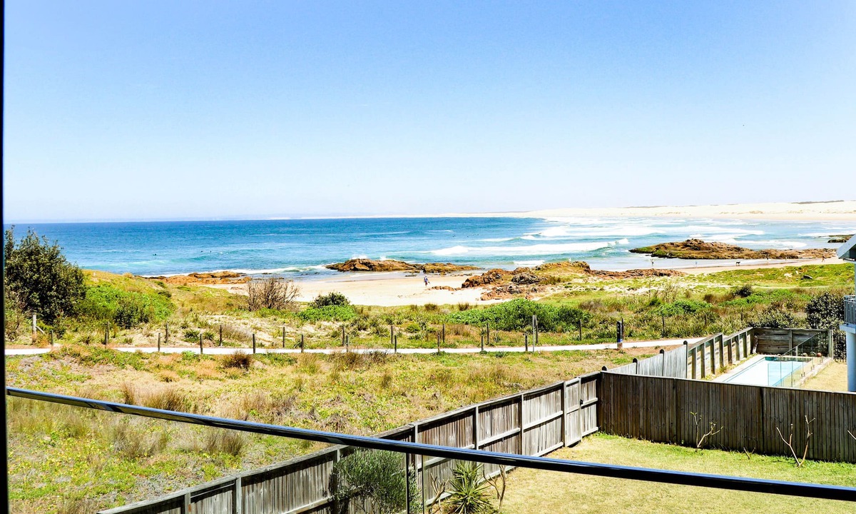 Anna Bay House | Beach House with beautiful Ocean Views and Amazing Sunsets!