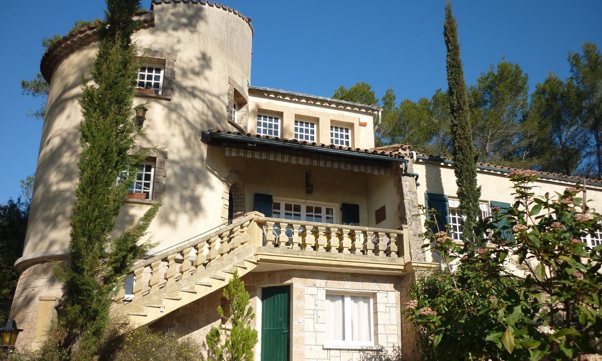 Lorgues Villa | Beautiful House With Tower Close To The Picturesque Town Of Lorgues.