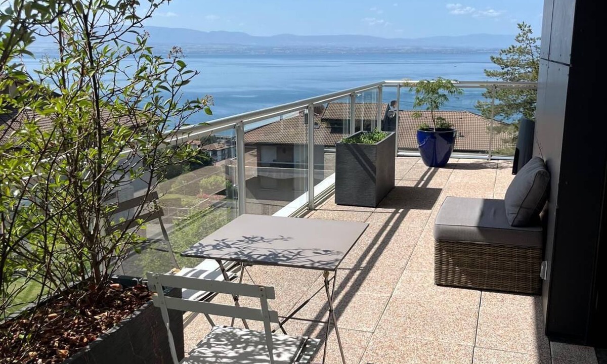 Neuvecelle Apartment | Bright and quiet apartment with lake and mountain views, terrace,