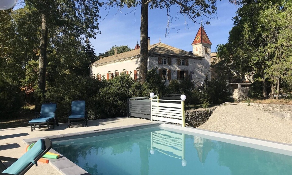Ourches House | DOMAINE DES CHABRIERS: maison de maitre with swimming pool weekend ANNIVERSARY