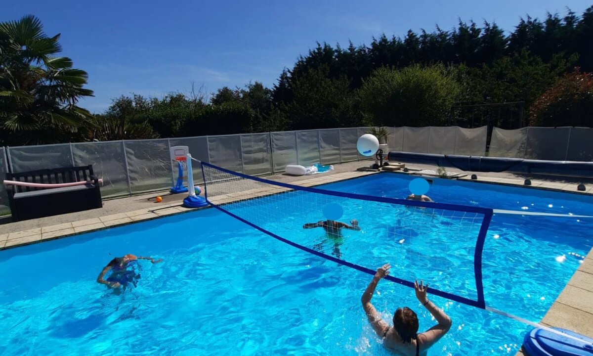 Crouay House | Family home with heated pool, near the D-Day landing beaches