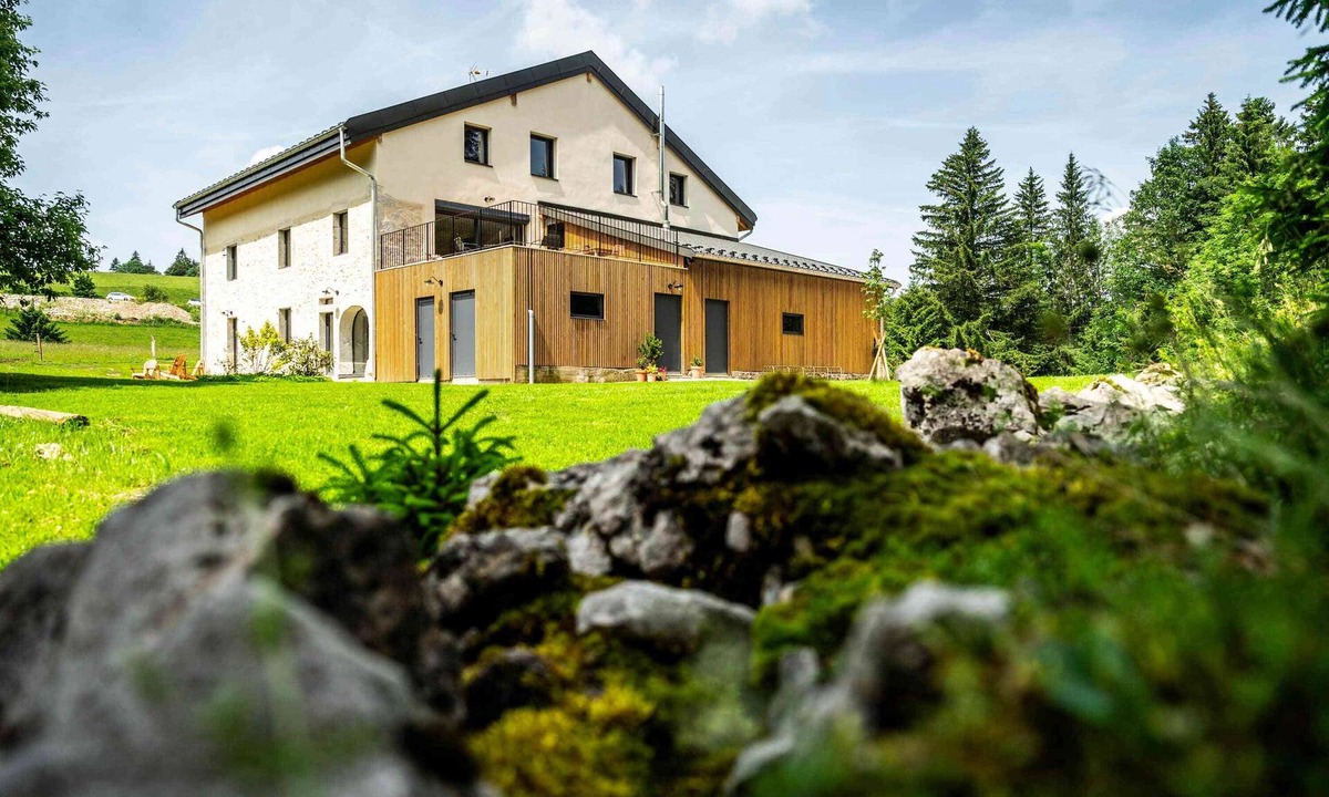Premanon Apartment | Gite d'exception de plain pied- sauna & bain nordique