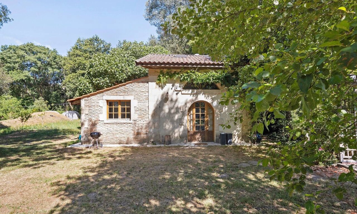 Gaillan-en-Medoc House | Holiday Home "Gîte De La Cascade" with Private Pool, Garden, and Wi-Fi