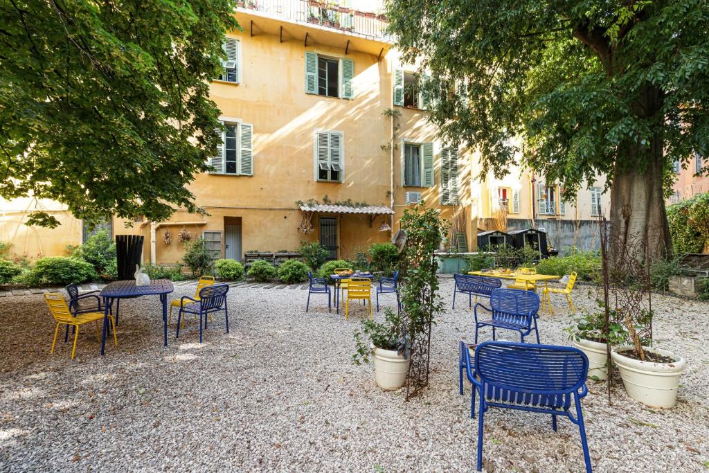 Quartier du Port Hotel | L'Abeille - Boutique Apartments