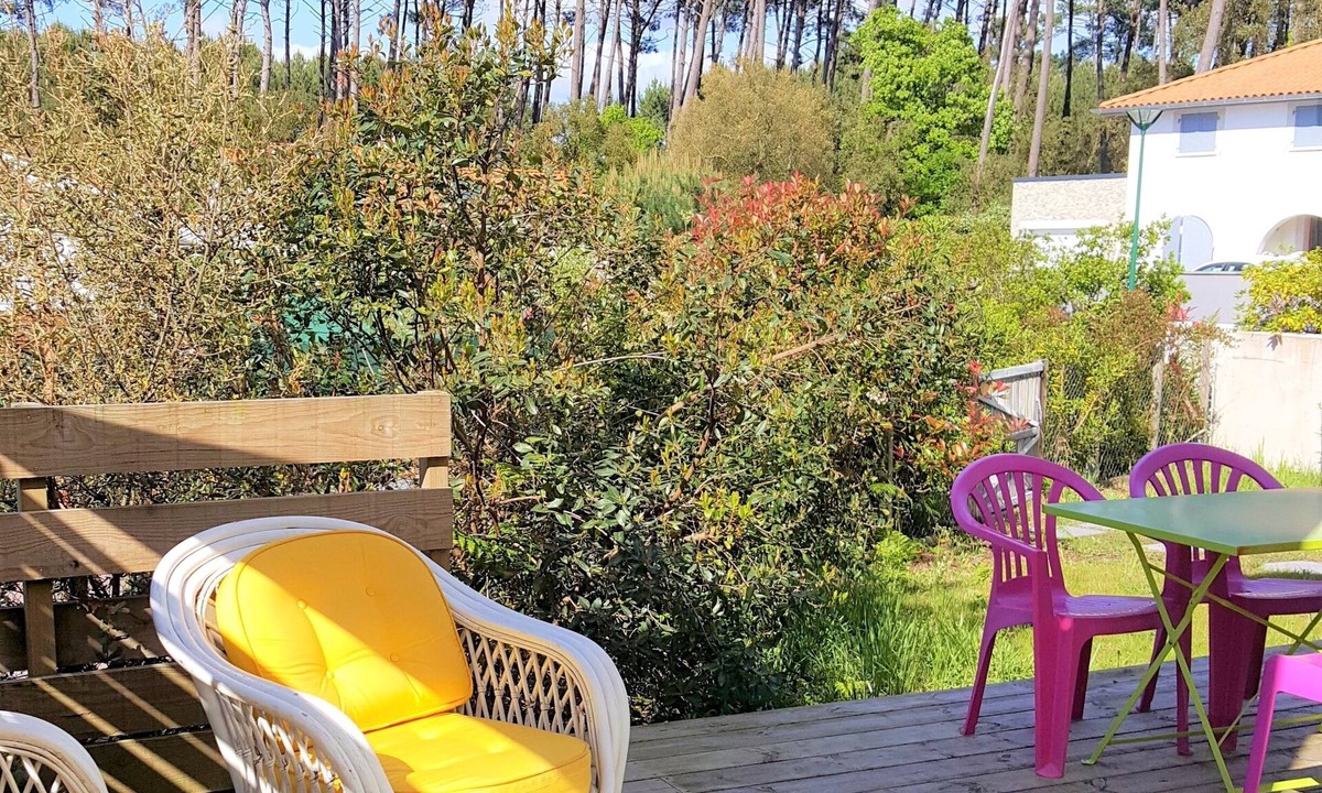 Labenne Apartment | Large lodge under the pines, quiet/garden, 2CH/BICYCLES/bbq/wifi/Rated 3*.