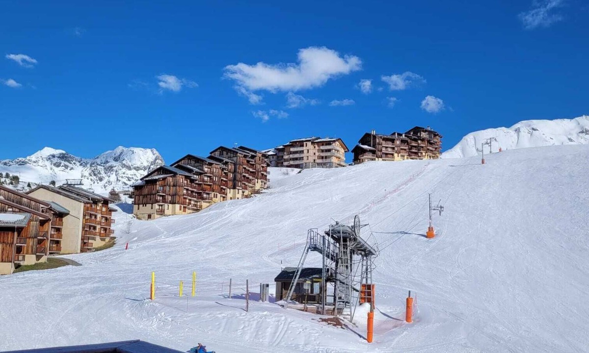 Plagne Villages Apartment | Loue Appart Plagne Village - 2100m -4 à 6 Pers -2 Chambres - au Pied des Pistes