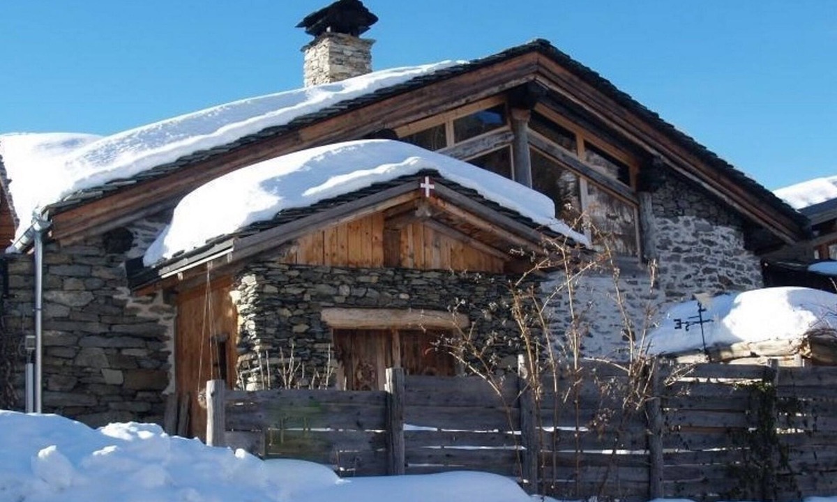 Montvalezan Ski Chalet | Magnificent Chalet near the Rosière, les Arcs