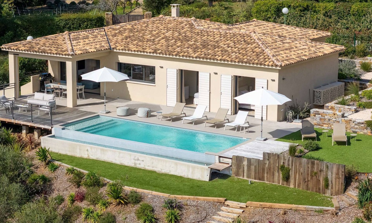 Les Restanques House | Magnificent villa with a pool and panoramic sea views, 6 persons – Gulf of Saint-Tropez