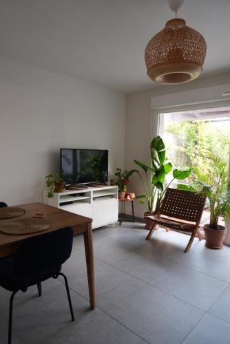 Lormont House | Modern house with private garden