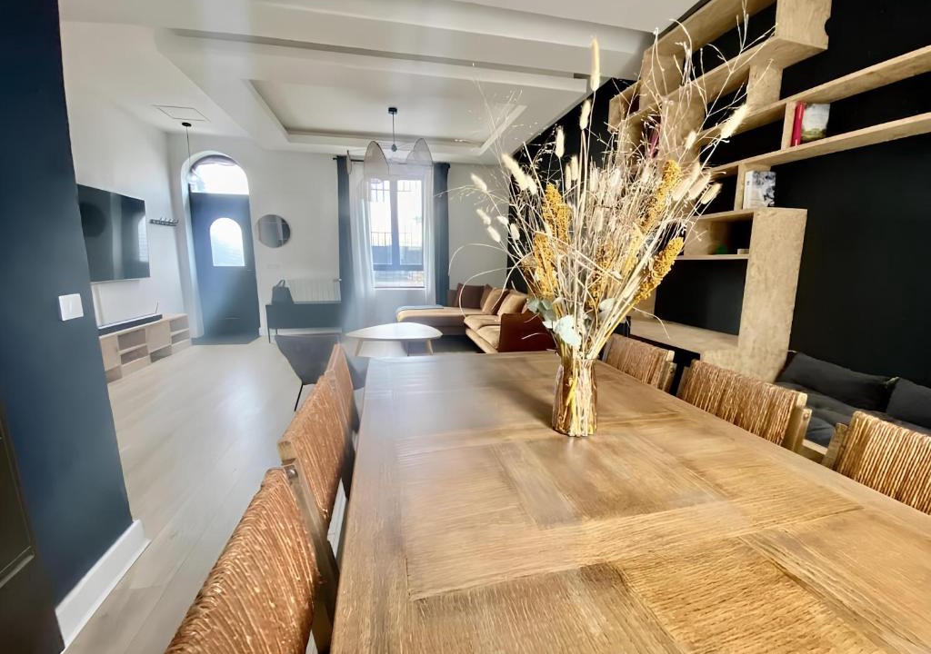 Quartier Saint-Clement - Jardin des Plantes Apartment | Rondeaux Grande Maison Spacieuse 5 chambres 10 pers, Proche Transports - Linge & Ménage Inclus