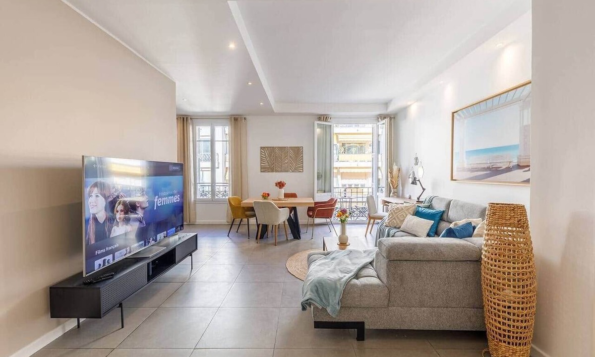 Musicians Quarter House | SoNice · Modern, 2 BR, 2 Bath, TOP location, 2 balc