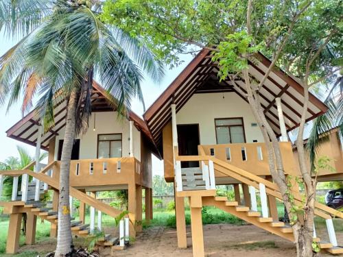 Uppuveli House | The Tottam Beach Hotel - Trincomalee