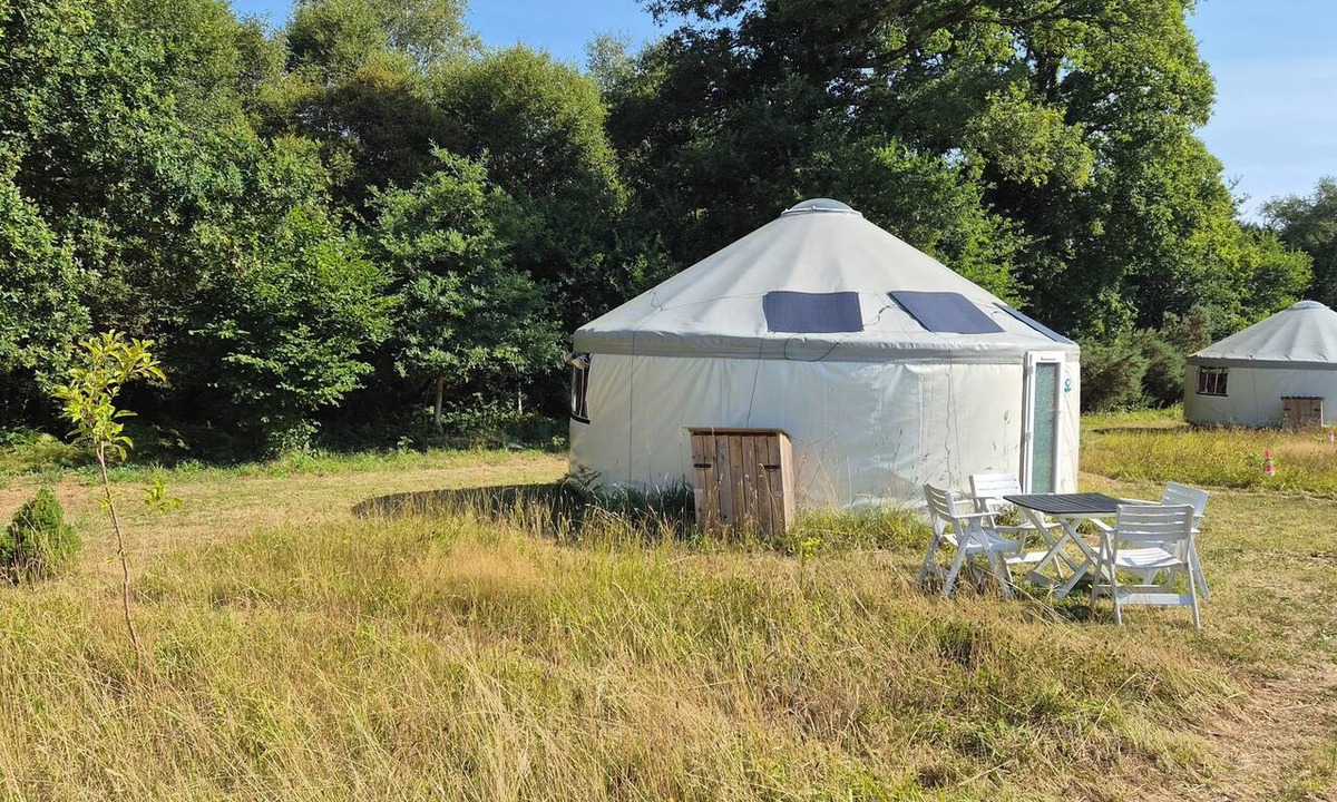 Querrien Cabin | Unique, fully equipped yurt for 4 people