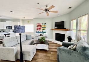 Rock Lane 142 lakefront with resort amenities!