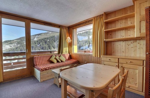 Meribel-Mottaret Apartment | 150m from resort center, 2nd floor, balcony, 33m², Méribel-Mottaret