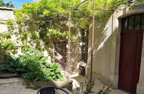 Carcassonne House | 19th century PRIVATE HOTEL