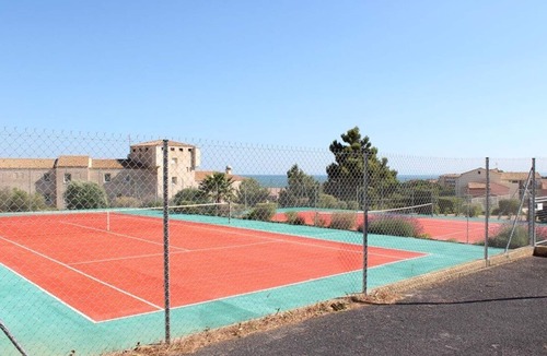 Saint-Pierre-la-Mer Apartment | 2-room apartment with pool, tennis, and parking in Saint Pierre la Mer