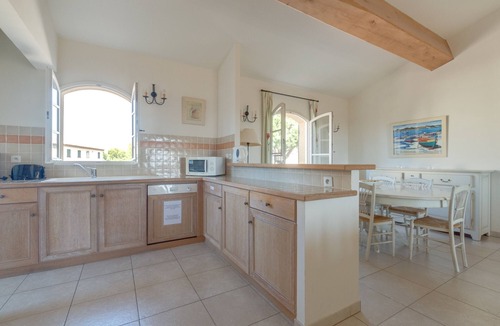 La Motte Apartment | 3-BEDROOM APARTMENT WITH TERRACE (N°524)
