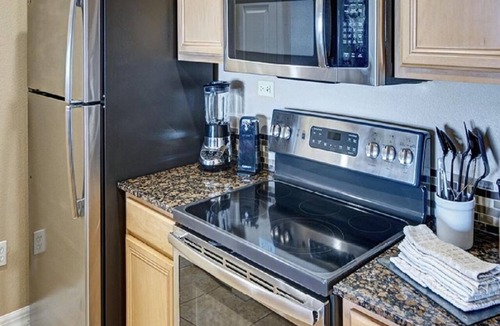 West Kissimmee Hotel | 3 Spacious & Efficient Units for a Relaxing Stay | Best of British Pub-2.4miles