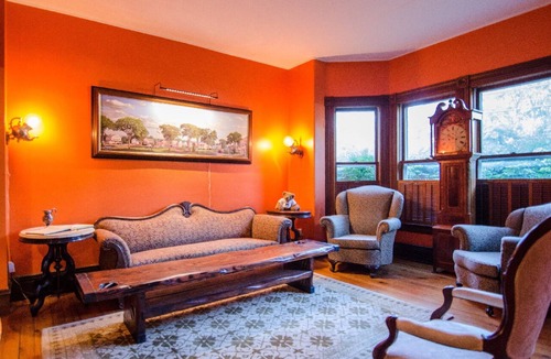Shelburne Bed & Breakfast | A spacious Ground-level King B&B guestroom in Downtown Shelburne - Delicious Breakfasts! BST