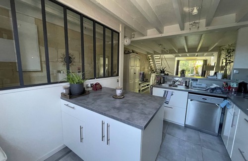 Bordeaux House | Air-conditioned house with a pool and patio—just steps away from the most beautiful sites in Gironde