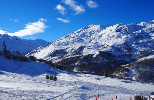 Les Menuires Apartment | Apartment 4/6 people 40m2 at the foot of the slopes facing south 4 fl. Or Les Menuires