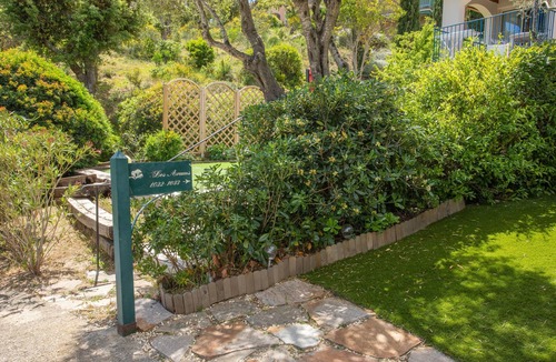 Les Restanques Apartment | Apartment "Restanques De Saint Tropez Arums" with Shared Heated Pool and Wi-Fi