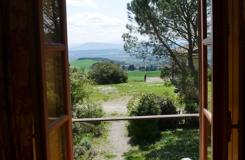 Villarzel-du-Razes House | Artisanal, boho-chic farmhouse with spectacular views of the Pyrenees and pool