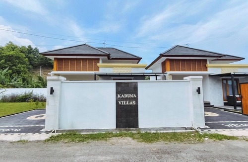Kaliasem Villa | Bali Lovina Karuna Villa with Garden 5 min to the beach