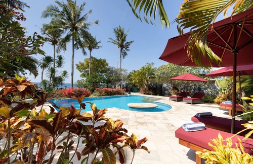 Kalisada Villa | Beachfront Villa Damai in top location quiet and newly renovated!