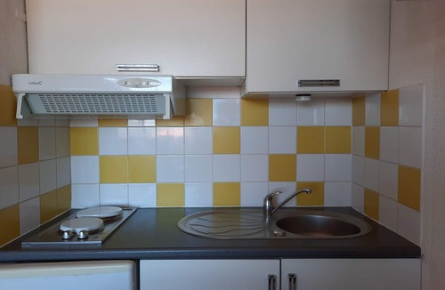 Le Penon Apartment | Beachside Studio in Seignosse - 2min to Sea, Sleeps 3, Cozy & Well-Located