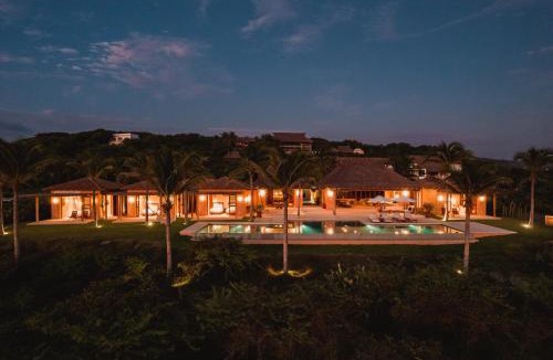 Lazaro Cardenas Villa | Casa Constantia Beach Front Villa