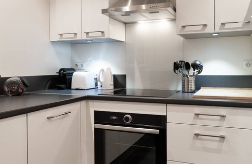 L'Europe Apartment | CAVALIER DES LIONS 2bedr 2 1/2baths