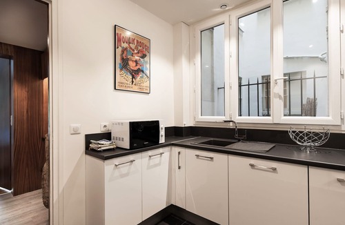 L'Europe Apartment | CAVALIER DES LIONS 2bedr 2 1/2baths
