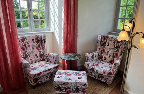 Planquery Bed & Breakfast | Château Normandy - Viking Heritage, Pet Friedly