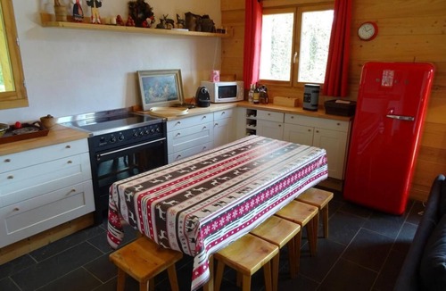 Plan Peisey Ski Chalet | Chalet, 150m from shops, balcony, fireplace or stove, tv, 120m², Peisey-Vallandry