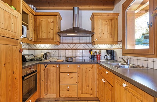 Chamonix-Mont-Blanc Ski Chalet | Chalets Bonheur 6BR Sauna Sleeps 10, Argentière (Chamonix), France