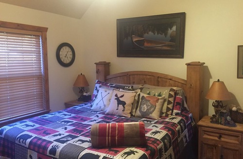 Branson West Cabin | CHARMING 2BR. CABIN, NEAR SILVER DOLLAR CITY, BOOK NOW FOR SUMMER 26