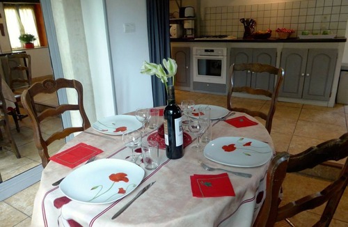 Vesseaux Apartment | Charming accommodation in a large 16th century building with swimming pool and garden