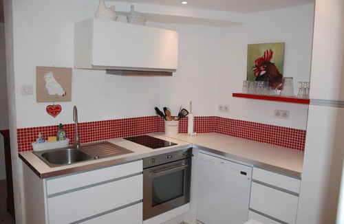 La Seyne-sur-Mer Apartment | Charming garden level. Between beaches and coves. Sea view. Preserved and calm site.