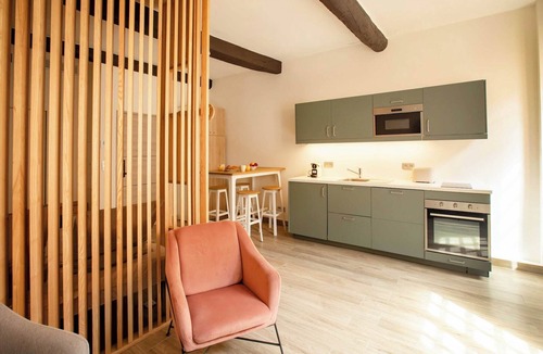 Old Town Apartment | Charming studio - 2P - heart of Saint-Tropez