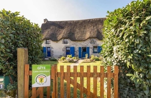 Herbignac Cottage | Charming Thatched Cottage in Brière Park, Cozy Fireplace, WiFi, Garden, Close to Guérande
