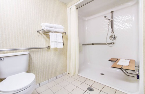 Branson Hotel | Comfort Inn & Suites Branson Meadows