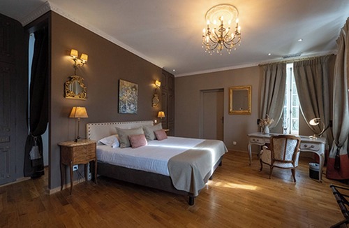 Saint-Medard-d'Eyrans Hotel | Domaine de Larchey & son restaurant - Bordeaux Sud