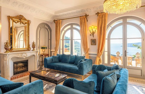 Cassis Other | Dominant la Méditerranée avec une vue panoramique spectaculaire, Les Hauts de Cassis est une demeure privée d’exception offrant une expérience unique sur la Côte Méditerranéenne.