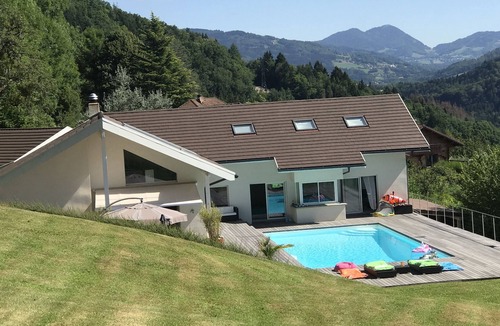 Fillinges House | Fabuleuse Maison de Vacances Pour la Famille