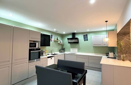 Route de Beaucaire Villa | Family villa with a private pool, 10 minutes from downtown and 30 minutes from the beaches